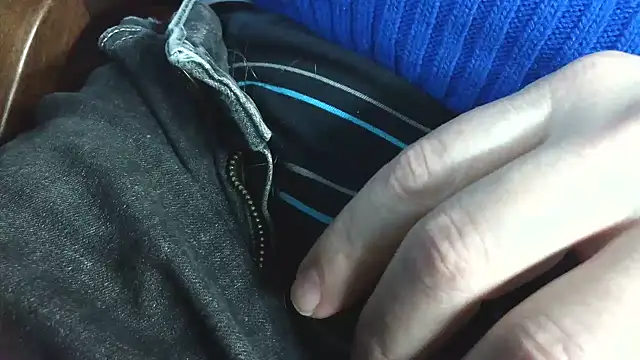 smoothandtiny online show from April 2026 07:43:02 AM