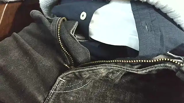 smoothandtiny online show from April 2026 08:10:01 AM