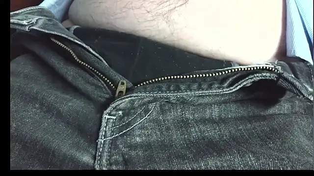 smoothandtiny online show from April 2026 06:12:02 PM