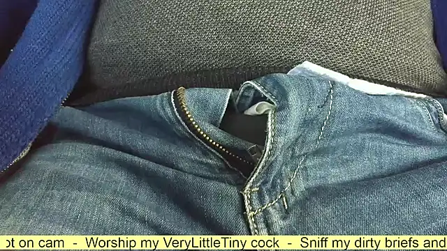 smoothandtiny online show from November 2025 07:33:02 AM