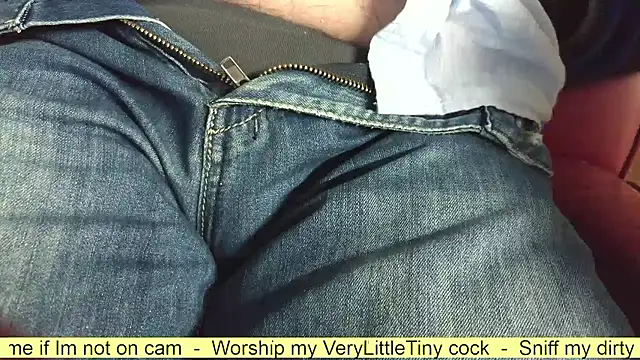 smoothandtiny online show from November 2025 07:39:02 PM