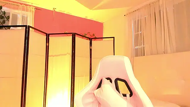 Snapshot of your_khloe chatting on October 2025 01:10:02 PM your khloe online show from October 2025 01:10:02 PM