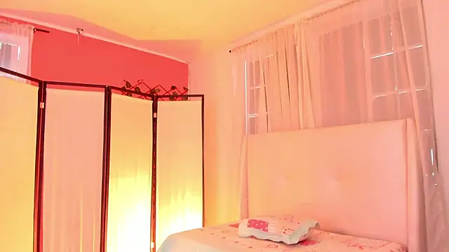 Snapshot of your_khloe chatting on November 2025 02:32:01 PM your khloe online show from November 2025 02:32:01 PM