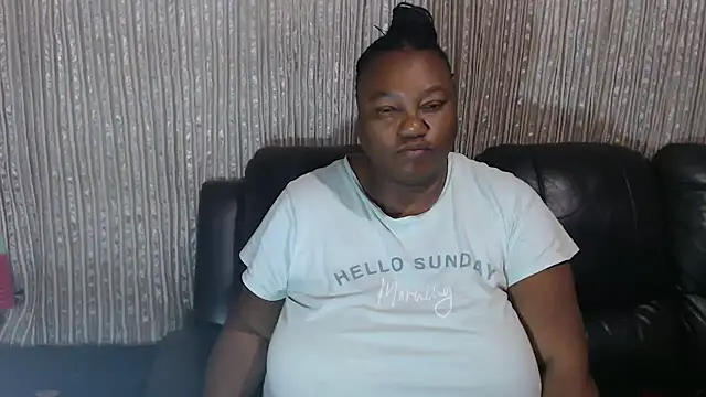 Snapshot of MATUREBUSSTY chatting on November 2025 12:09:02 AM MATUREBUSSTY online show from November 2025 12:09:02 AM