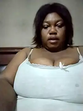 Snapshot of MATUREBUSSTY chatting on October 2025 03:07:02 AM MATUREBUSSTY online show from October 2025 03:07:02 AM