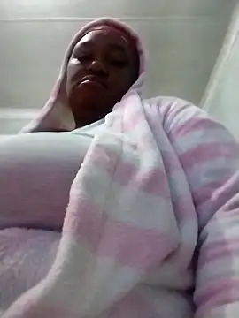 MATUREBUSSTY online show from May 2026 04:32:01 AM