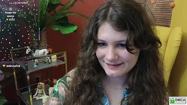 Snapshot of Charlotte_wow chatting on November 2025 01:36:02 PM Charlotte wow online show from November 2025 01:36:02 PM