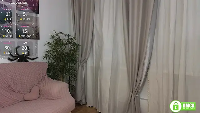 Snapshot of Charlotte_wow chatting on November 2025 10:09:01 PM Charlotte wow online show from November 2025 10:09:01 PM