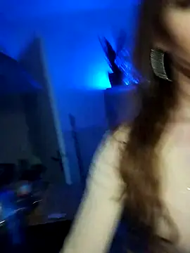 Luna Kitanna online show from May 2026 05:32:01 PM