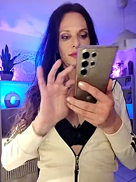 Luna Kitanna online show from March 2025 05:00:02 AM