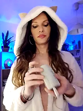 Luna Kitanna online show from March 2025 10:02:02 PM