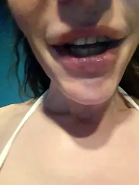 Luna Kitanna online show from April 2026 11:51:02 AM
