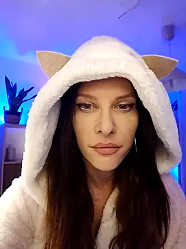 Luna Kitanna online show from February 2025 10:52:02 PM