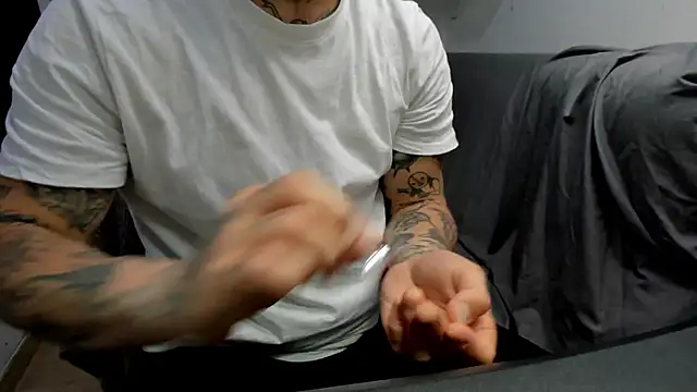 layneinchains online show from May 2026 12:34:01 PM