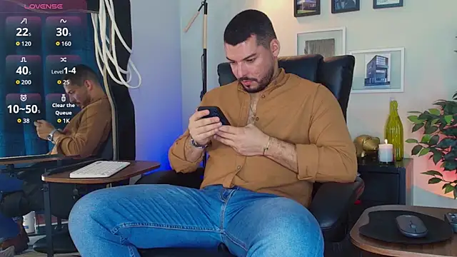 Snapshot of HenryBenso chatting on April 2026 06:20:01 PM HenryBenso online show from April 2026 06:20:01 PM