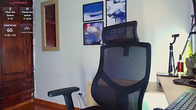 HenryBenso online show from November 2025 09:57:01 AM