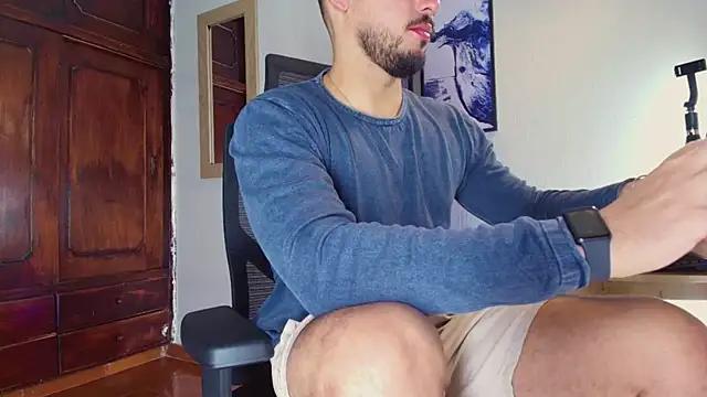 HenryBenso online show from November 2025 10:09:02 AM