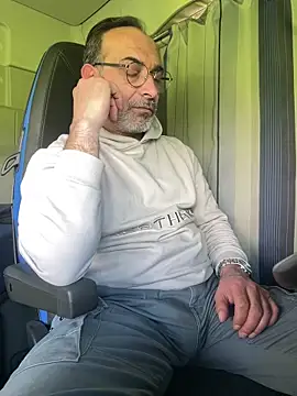 dzhakar online show from April 2026 11:59:02 AM