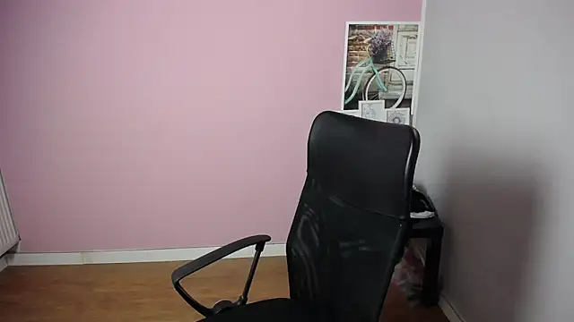 Snapshot of viktoria_lovely chatting on September 2025 06:45:02 AM viktoria lovely online show from September 2025 06:45:02 AM