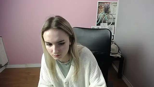 Snapshot of viktoria_lovely chatting on February 2025 11:25:02 AM viktoria lovely online show from February 2025 11:25:02 AM