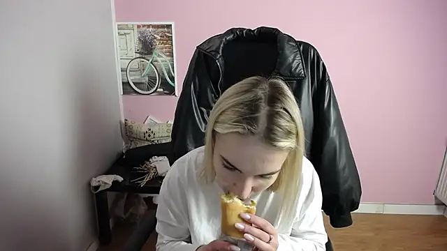 viktoria lovely online show from April 2026 11:16:02 AM