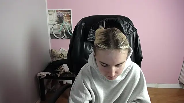 viktoria lovely online show from April 2026 07:15:02 AM