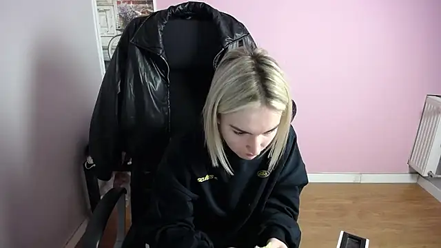 viktoria lovely online show from February 2026 06:33:01 AM