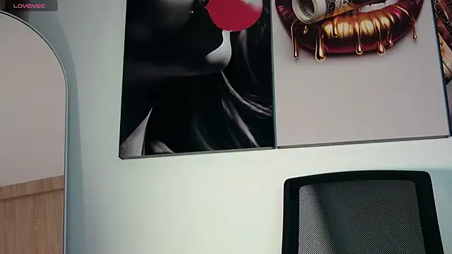 Snapshot of aidaadams chatting on December 2025 11:20:02 AM aidaadams online show from December 2025 11:20:02 AM