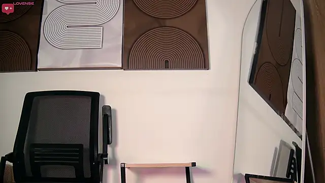 aidaadams online show from March 2026 10:54:02 AM