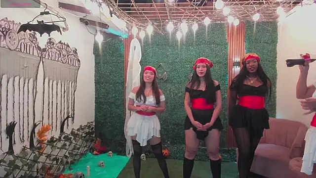 Snapshot of aidaadams chatting on October 2025 04:20:02 AM aidaadams online show from October 2025 04:20:02 AM