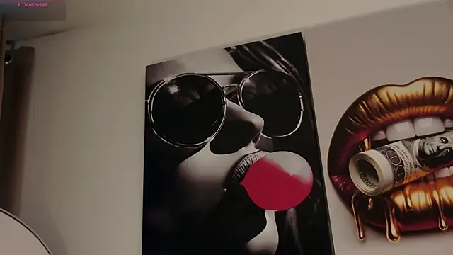 Snapshot of aidaadams chatting on December 2025 11:20:02 AM aidaadams online show from December 2025 11:20:02 AM