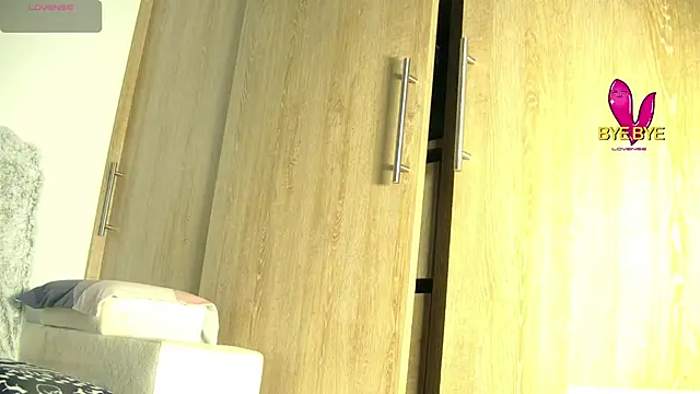 Snapshot of aidaadams chatting on November 2025 11:10:01 AM aidaadams online show from November 2025 11:10:01 AM