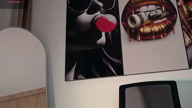 aidaadams online show from December 2025 10:50:02 AM