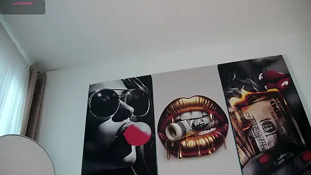 aidaadams online show from December 2025 11:37:01 AM