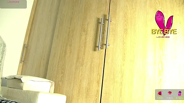 Snapshot of aidaadams chatting on November 2025 12:20:01 PM aidaadams online show from November 2025 12:20:01 PM