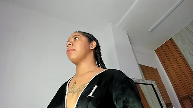Alika01 online show from October 2025 01:34:01 PM
