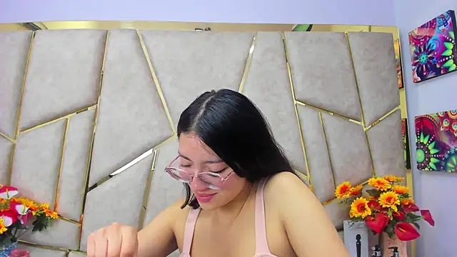 Kloe Candy1 online show from November 2025 04:38:01 AM