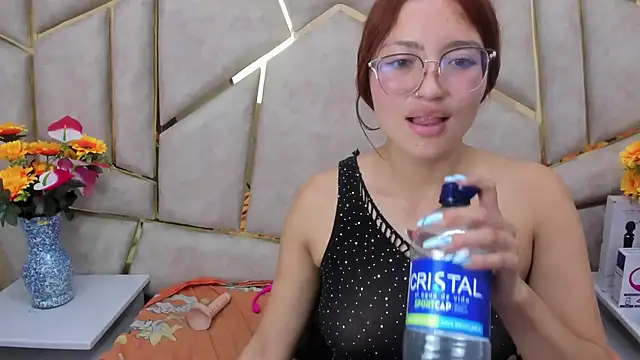 Kloe Candy1 online show from February 2025 11:09:01 AM