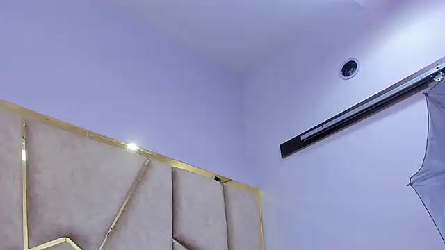 Kloe Candy1 online show from March 2026 04:41:01 AM