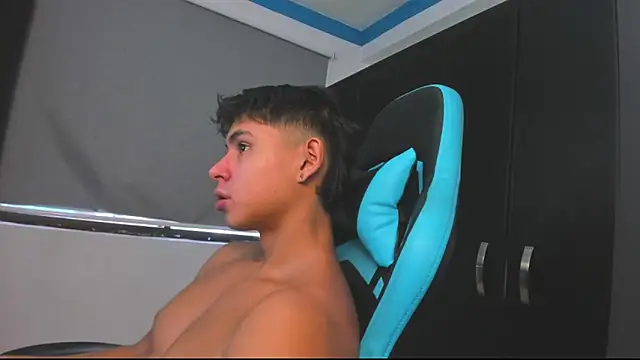 Snapshot of Bray_Kevin chatting on October 2025 02:27:02 PM Bray Kevin online show from October 2025 02:27:02 PM