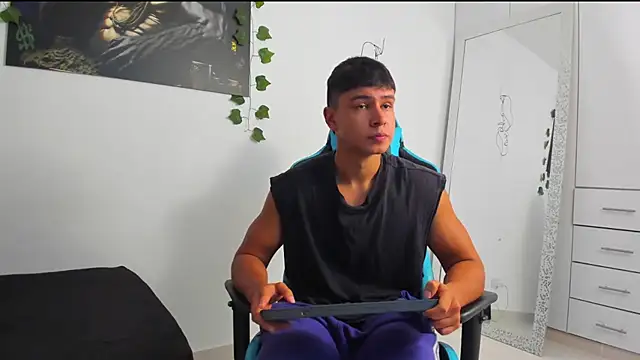 Snapshot of Bray_Kevin chatting on February 2025 11:19:02 PM Bray Kevin online show from February 2025 11:19:02 PM