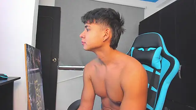 Snapshot of Bray_Kevin chatting on November 2025 05:27:01 PM Bray Kevin online show from November 2025 05:27:01 PM