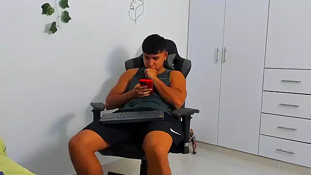 Snapshot of Bray_Kevin chatting on December 2025 10:59:02 PM Bray Kevin online show from December 2025 10:59:02 PM