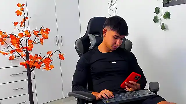 Snapshot of Bray_Kevin chatting on January 2026 11:32:01 PM Bray Kevin online show from January 2026 11:32:01 PM