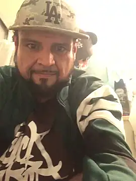 Snapshot of MrDickUdown24_7 chatting on February 2025 04:21:02 AM MrDickUdown24 7 online show from February 2025 04:21:02 AM