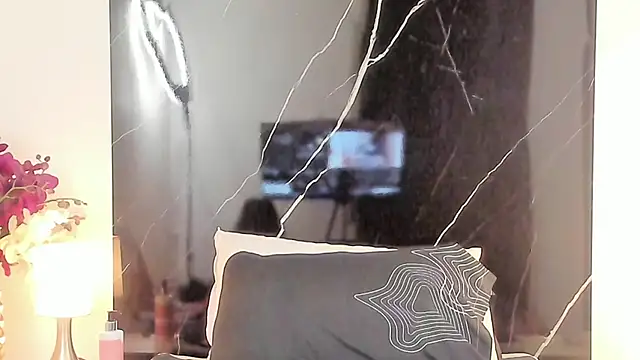 BellaaStarlix online show from March 2026 07:32:01 PM