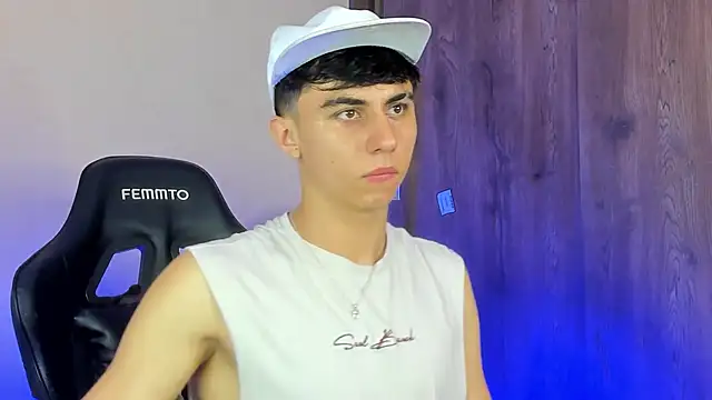 Demian cute18 online show from February 2026 07:03:01 PM