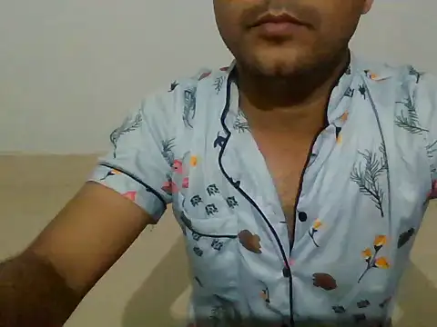 HathodaTyagi123 online show from December 2024 05:54:02 PM