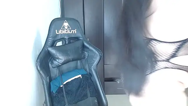 Snapshot of natashasmithe chatting on January 2026 01:31:02 AM natashasmithe online show from January 2026 01:31:02 AM