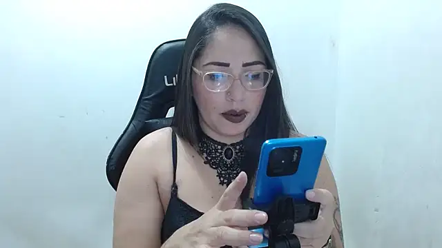 natashasmithe online show from November 2025 01:20:01 AM